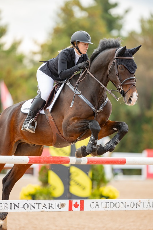 Luanna Veldman professional Canadian show jumper