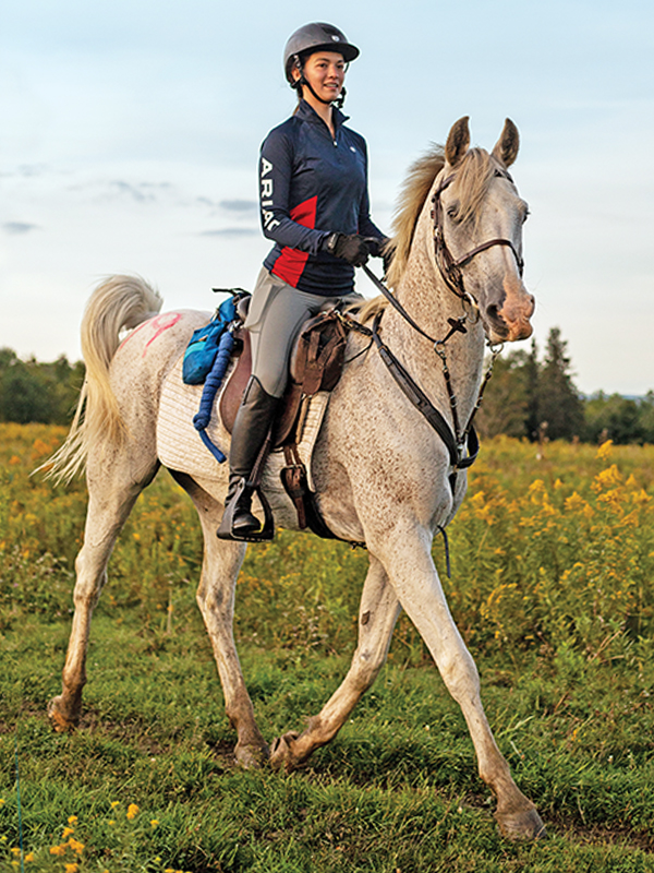 sophia donovantrident, 5--mile endurance race, riding older horses