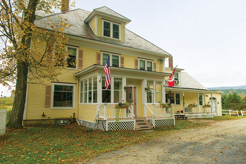 horse riding holidays in vermont, best places horse holiday, horseback riding holidays usa, horse riding in the fall, shawn hamilton, vermont icelandic horse farm