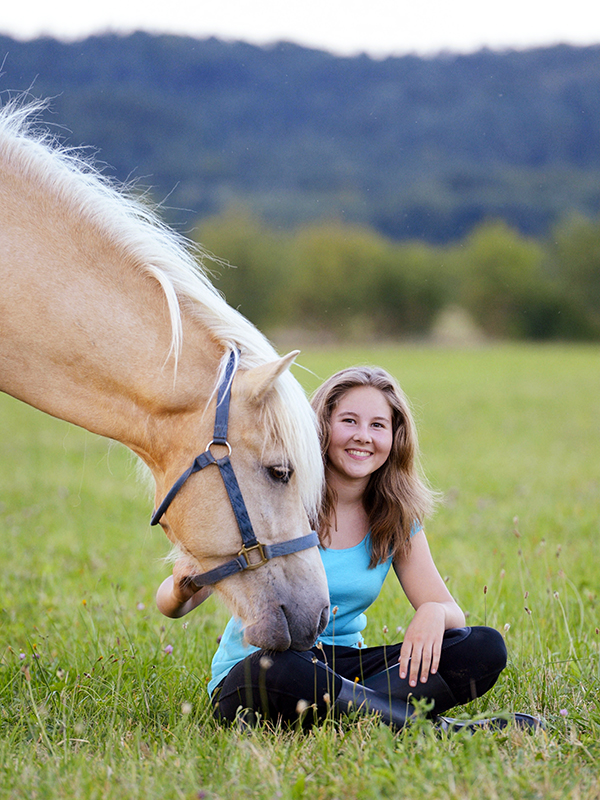 Canadian Horse Identification Program, CHIP equine identification, horse microchipping Canada, equine traceability, horse identification program, equine welfare Canada, microchip horses, Equestrian Canada