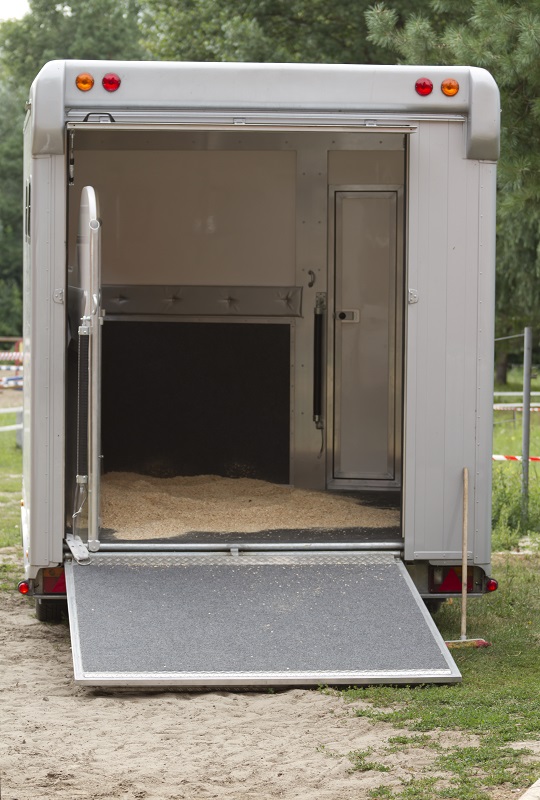 Inside Your Horse Trailer, horse to transport my horse safely, what type of horse trailer should i buy, best horse trailers, shipping fever, pleuropneumonia, kevan garecki