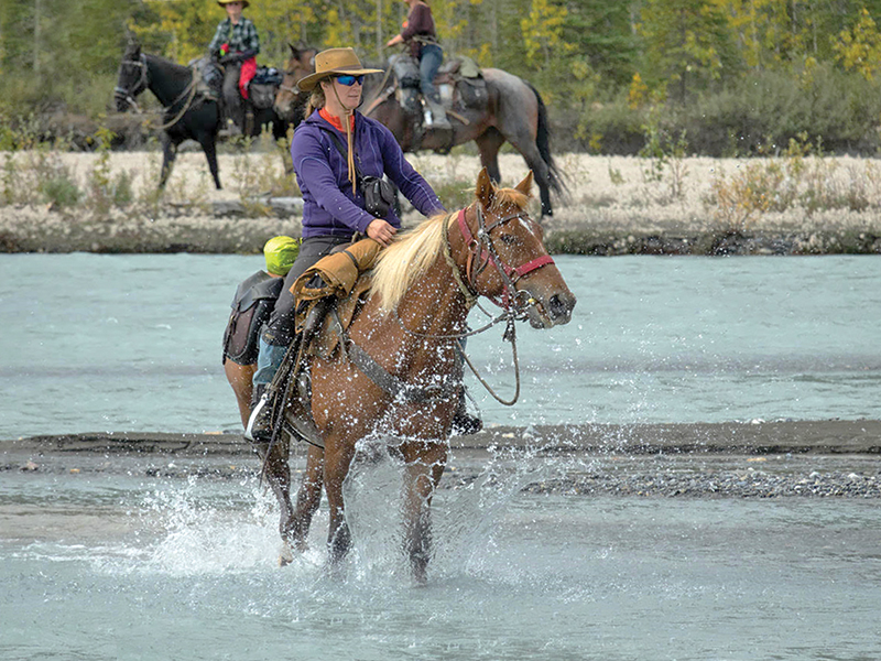 horse riding vacations in bc, holidays on horseback, muskwa-kechika horse rides, tania millen, wayne sawchuk
