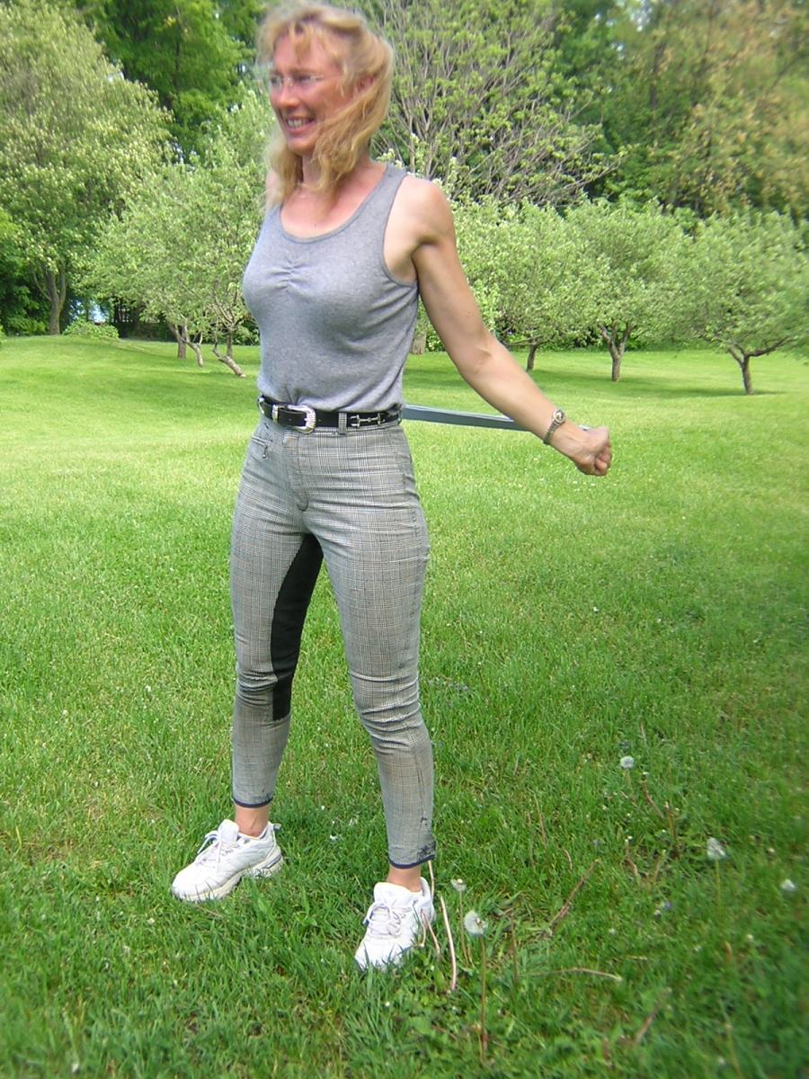 Pre horse Ride Stretches, Equestrians stretches, horse riding warm-up exercises, Pre horse Ride Pectoral Stretch, Runner's Lunge