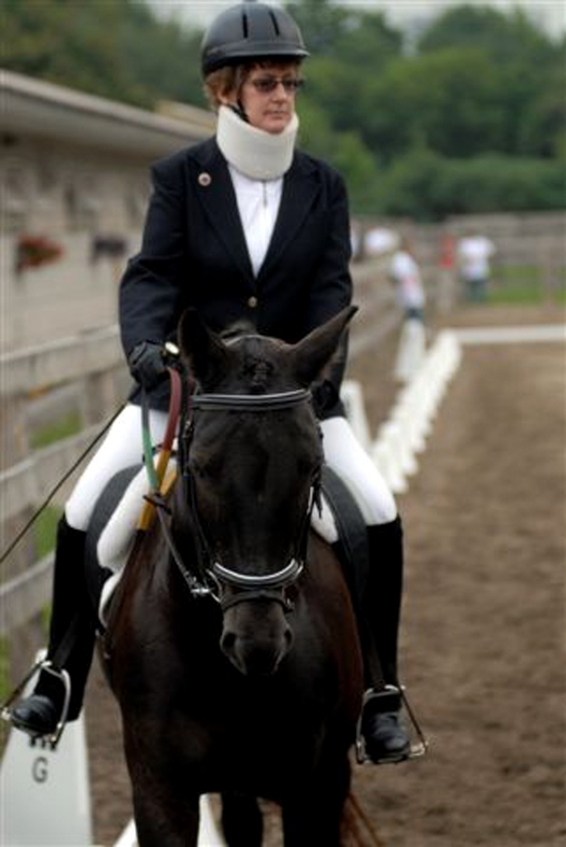  para-equestrian, paralympic equestrian, reaching your horse riding goals, Karen Brain, Judi Island, Lauren Barwick, horse riding spinal cord injury, horse rider psychology 