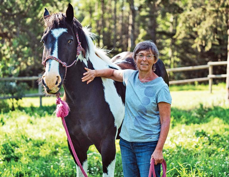 painted warriors boot camp, tim mearns and tracey klettl, holidays on horseback, indigenous equestrian canada, indigeneous horseback riding canada