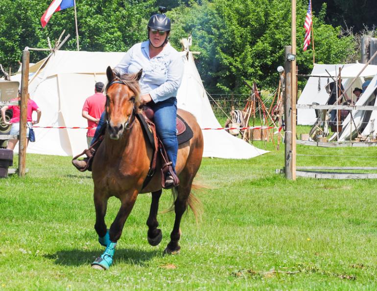 how overweight riders can cause horse lameness, choose a horse appropriate for your weight, horse lameness caused by heavy rider