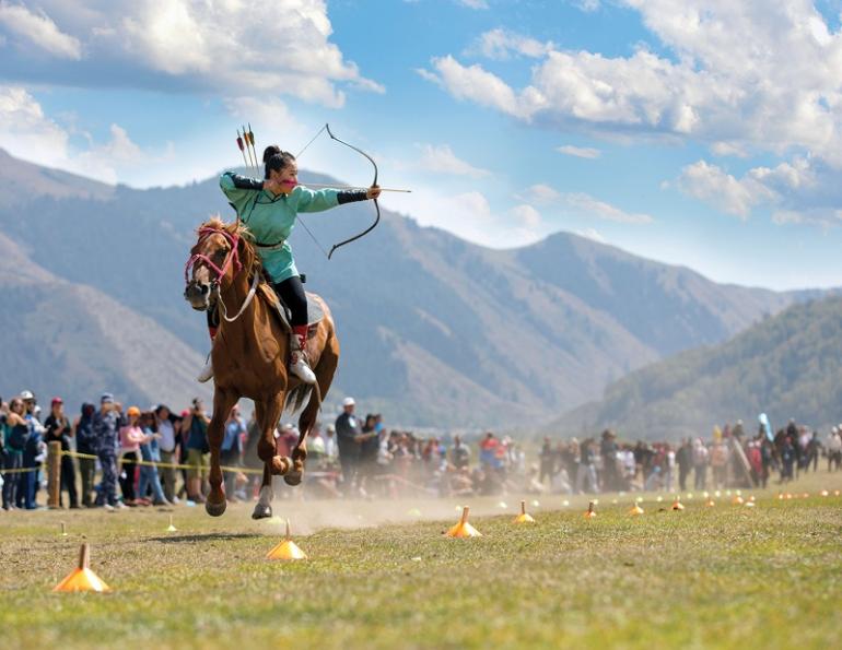 extreme horse sports in canada, archery on horseback, jousting on horseback, swordplay on horseback, Indian relay racing on horseback, shooting firearms on horseback