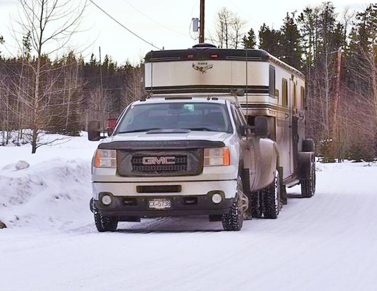 Kevan Garecki, winter horse trailer, horse trailer maintenance, prepping horse trailer for winter, horses dressed for winter, winter horse trailer safety, horse transport and equipment