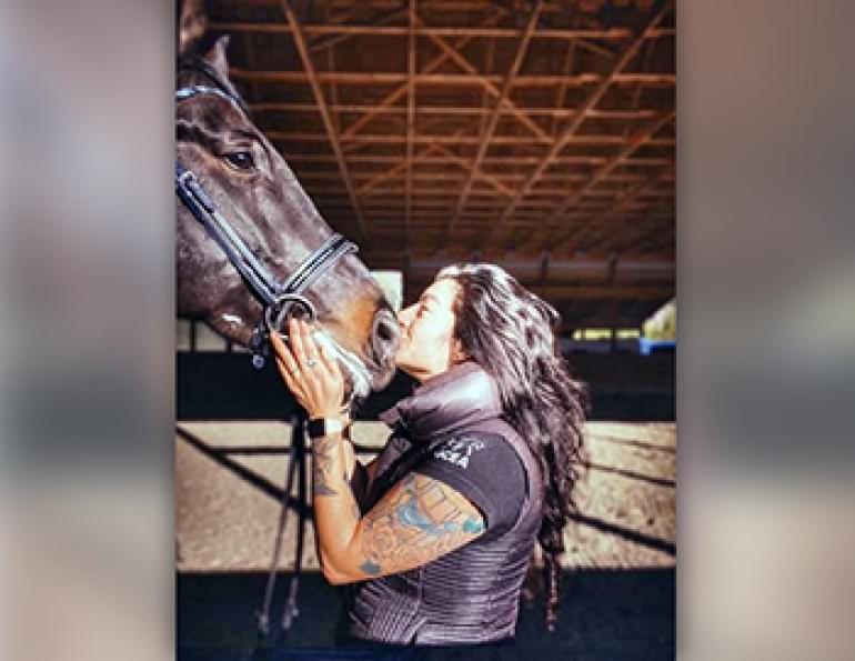 horse blogs, best horse blogs, april ray horses, canine teeth equine