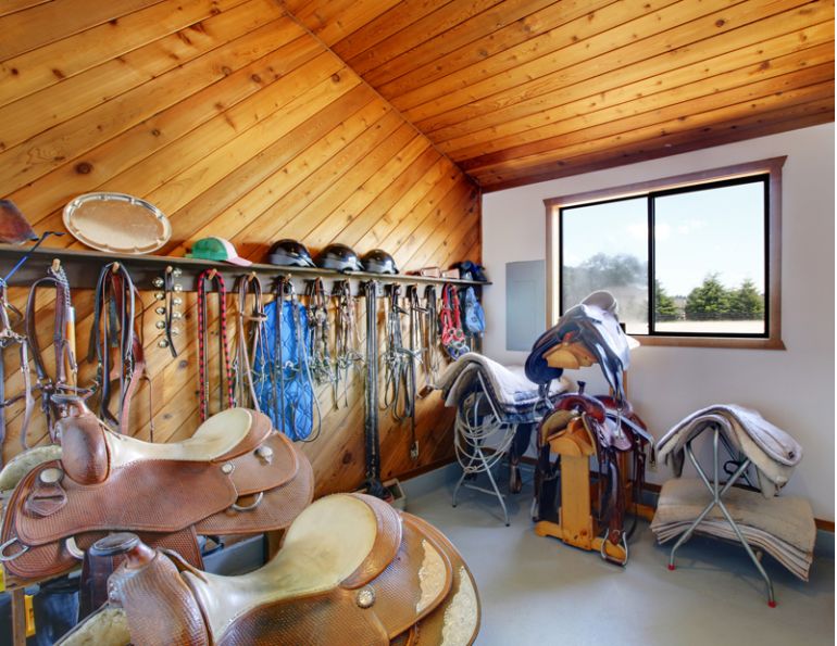 caring for horse tack, how to clean a saddle, how to clean horse tack, leather shampoos, leather cleaning equine