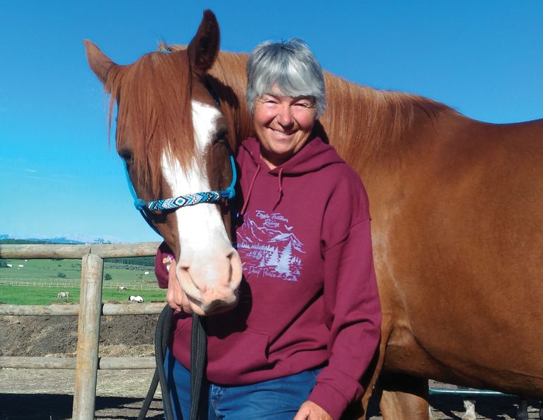 eagle feather riding calgary alberta, horse riding lessons calgary, jacqueline louie horse writer, vickie tait riding instructor, bareback riding lessons, beginner riding lessons