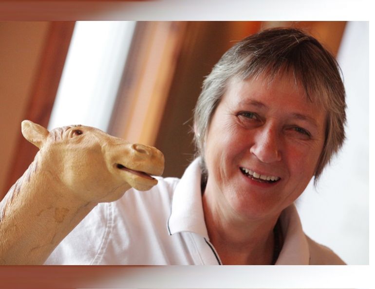 Pippa Hodge therapeutic riding, canadian therapeutic riding, equine assisted therapy